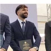 Laureato in Ingegneria Meccanica impartisce lezioni di Fisica e Matematica per ragazzi che frequentano qualsiasi anno scolastico