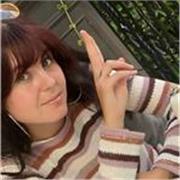 Laureata in Filosofia con una grande passione per tutte le materie umanistiche offre ripetizioni per svariate discipline :)