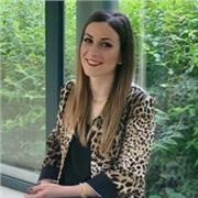 Laureata in economia aziendale e Management