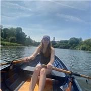 I am a friendly engaging University student currently completing their masters in chemistry