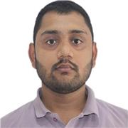 Mathematiklehrer, der Kinder aller Altersgruppen unterrichtet. Insbesondere englischsprachige Kinder.