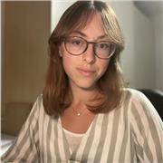 Diplomata al liceo scientifico. Disponibile per lezioni a studenti di scuola media, liceo e istituto tecnico/professionale