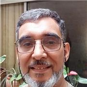 Professeur Docteur en biologie donne des cours d'été et au cours des années universitaires et scolaires aux élèves étudiants