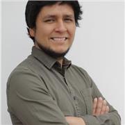 Arquitecto docente imparte clases sobre diseño arquitectponico, diseño de especialidades, dibujo, Autocad, Revit