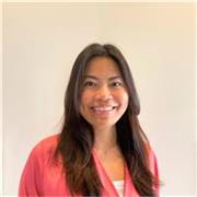 Offro lezioni private a studenti delle scuole elementari, medie, superiori, università e adulti, adattandole alle loro esigenze.