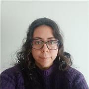 Profesora de refuerzo escolar para primaria y secundaria, y de inglés, TIC y música para todas las edades.