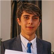 Tutor de matemática disponible para dar clases de apoyo. Nivel primario hasta primeros años de universidad. UBICADO EN MADRID