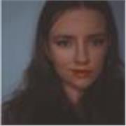 Uczennica chcąca przekazywać swoją wiedzę innym uczniom