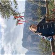 Profesora de Ciencias resiliente y resolutiva a todos los niveles.