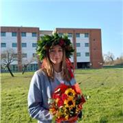 Neolaureata con la passione per l'insegnamento offre ripetizioni ed aiuto compiti