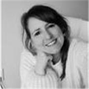 Profesora de IA generativa para empresas y particulares