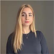 Desde 2023 trabajo de forma independiente impartiendo clases de inglés adaptadas a las necesidades de cada alumno (A1-C1). Me enca