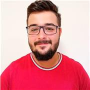 Profesor graduado en educación primaria con mención en inglés y con 4 años de experiencia en academia (Desde Infantil a bachiller)
