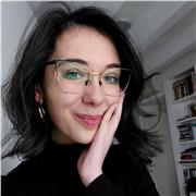 Laureanda in Lingue e Letterature Straniere Moderne impartisce lezioni di inglese, tedesco e francese per studenti delle medie