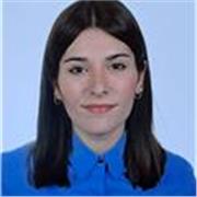 Llevo más de 3 años enseñando español a niños extranjeros (profesora ELE) en colegios oficiales y además también tengo experiencia como profesora de español para adultos. Además enseño otros idiomas, pero enseñar español es lo que más de gusta.
Soy  fluen