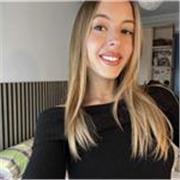 Una chica joven, con interes de trabajar. Apta para dar clases de refuerzo y cuidar niños.