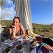 Offro supporto nello studio e aiuto nei compiti e a bambini e bambine dai 5 ai 15 anni. 