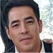 Estudiante avanzado de la carrera en Ciencias de la Educación, trabajo como celador en una escuela de educación especial