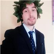 Neolaureato in giurisprudenza impartisce lezioni di economia politica e diritto dell' economia