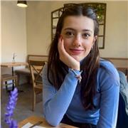 Mi rendo disponibile per lezioni private di inglese, fino al liceo incluso, oppure per aiuto compiti per elementari e medie.