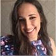 Studentessa di interpretariato e traduzione che studia inglese francese e tedesco