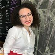 Laureata in lingue impartisce ripetizioni a ragazzi di ogni scuola in materie in campo umanisticoe linguistico