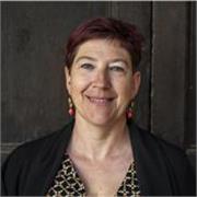 Tutor con certificazione inglese C1 offre sessioni di conversazione in inglese online