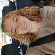 Schülerin im Leistungskurs Deutsch, am Gymnasium