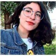 Profesora de idiomas, con especialidad en Español e Inglés, de Toluca de Lerdo, impartiendo cursos en modalidad virtual