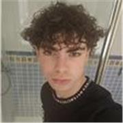 Soy estudiante de ingeniería robótica (UPV) y ofrezco clases de matemáticas y tecnología enfocadas a estudiantes de eso y primaria