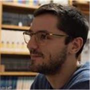 Dottorando in Matematica impartisce lezioni di matematica per studenti di scuola superiore e per studenti universitari