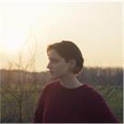 Soy graduada universitaria y ofrezco clases de francés e inglés y ayuda con deberes a niños