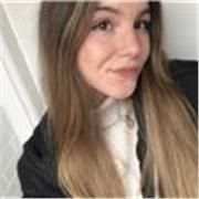 Profesora de inglés y otras materias como lengua, natural science, historia... Cuento con un nivel C1 en inglés.