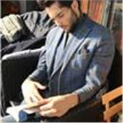 Insegno greco, latino, italiano, storia al biennio delle superiori, antropologia e sociologia. Preparo anche per esami