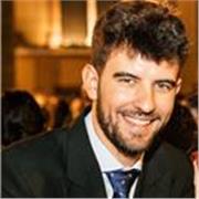 Profesor de desarrollo de aplicaciones web con experiencia y certificado de docencia. 