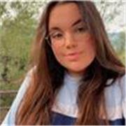 Ragazza madrelingua italiana offre lezioni di letteratura e italiano
