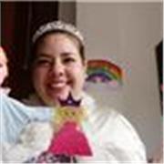 Profesora de inglés imparte clases a todas las edades con especialidad en innfantil