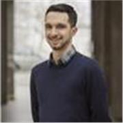 Des cours à des élèves dans le domaine de l'informatique. Pour leur apprendre les bases voir plus