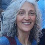 Vuoi fare pratica di italiano per il tuo lavoro? Te la cavi con l'italiano, ma devi migliorarlo? Sono la persona giusta.