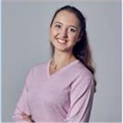 profesora de inglés imparte clases particulares a niños de todos las edades