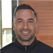 Experienced and personable PE teacher and personal trainer