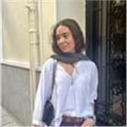 Profesora de apoyo de niños de primaria