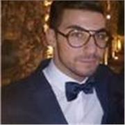 Docente di ruolo, con esperienza pluriennale, impartisce lezioni di italiano, latino, greco, storia, storia dell'arte, filosofia, geografia