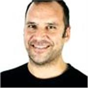 Imparto clases individuales (online) y de grupo (presenciales) en función de la materia. 