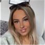 English tutor who teaches students of all ages, passionate about helping other people