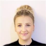 Titulaire d’un master, j’enseigne le français aux jeunes