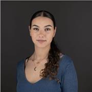 Vous avez besoin d’une professeur particulière. Ne cherchez plus je suis là à votre disposition