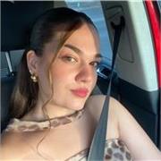 Soy Claudia, estudiante de derecho y profesora particular en mi tiempo libre. Me encantan los niños y dar clases