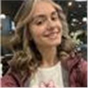 Me llamo Sara y me encanta el inglés! Tanto que quiero demostrar que puedes aprender en poco tiempo. Estudio casi todo en inglés!