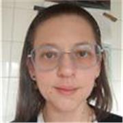 Pedagoga apta para poder ayudar en materias escolares.